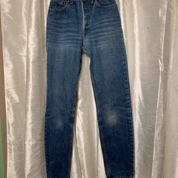 🌀RETRO🌀 Levi's high waisted jeans - Picture 7 of 9